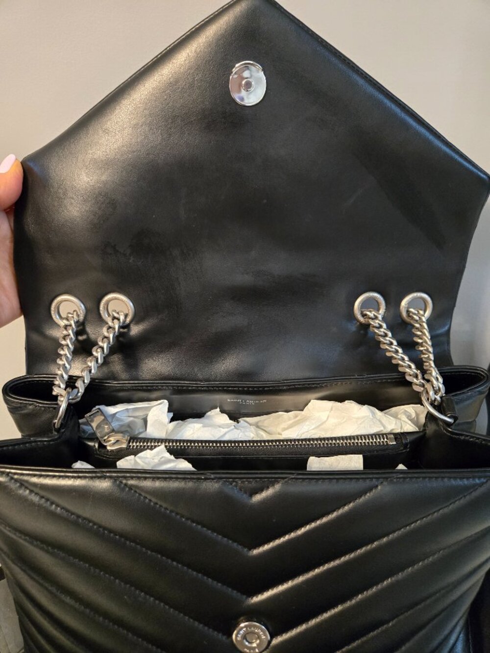 Authentic Yves Saint Laurent Medium Matelasse Leather Loulou Shoulder Bag - Picture 6 of 10
